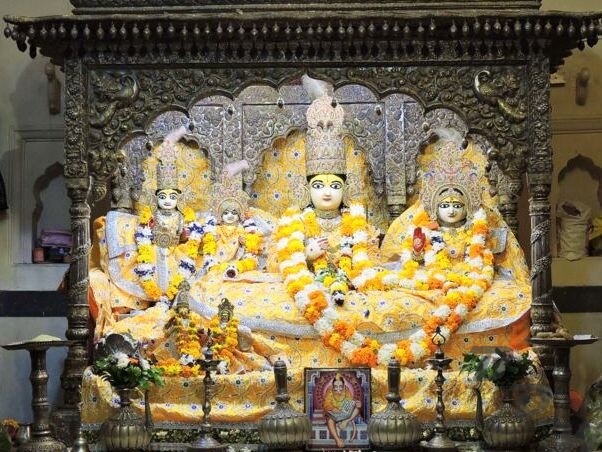Ram darbar Kanak Bhawan idols